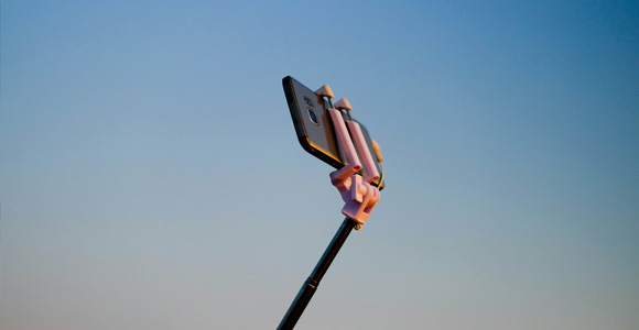 Understanding the difference between financial influencers vs financial planning can help you avoid costly mistakes. Below are eight common influencer claims that deserve closer scrutiny.